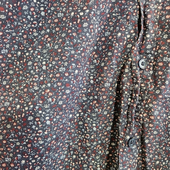 Zara Navy Floral Button Down Shirt - Picture 2 of 6